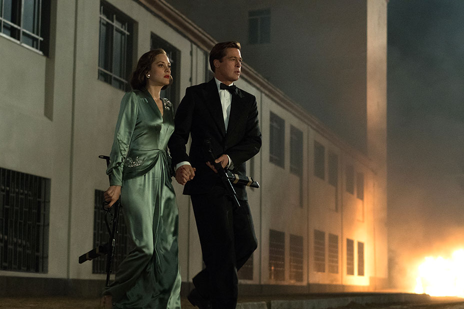 Marion Cotillard plays Marianne Beausejour and Brad Pitt plays Max Vatan in Allied. Photo credit: Paramount Pictures.